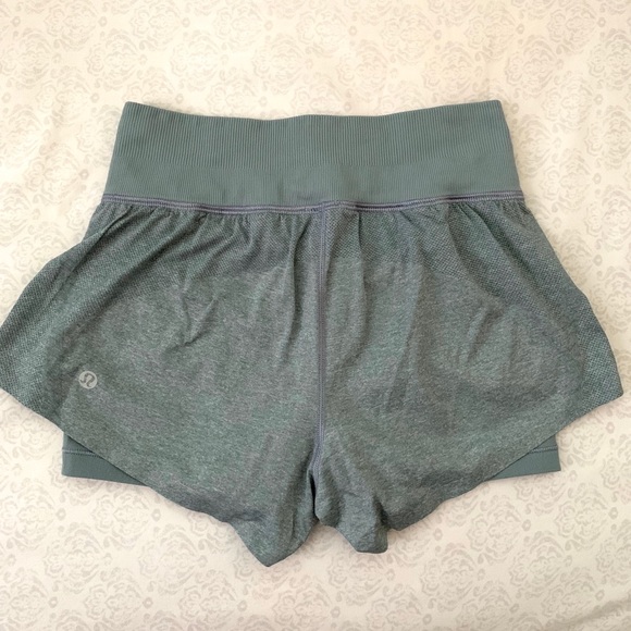 NWOT Lululemon Shorts - Picture 2 of 6
